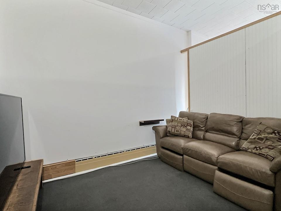 111 Victoria Street East, Amherst, NS