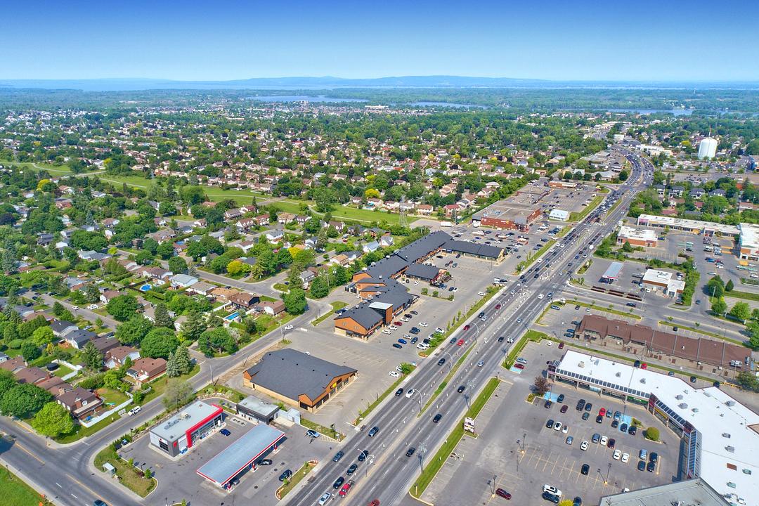 3608 Boulevard Saint-Charles, Kirkland, QC