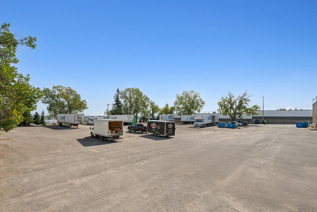 205 - 610 70 Avenue Southeast, Calgary, AB