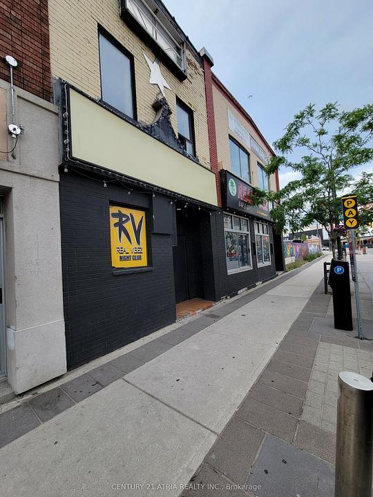 22 Dunlop Street West, Barrie, ON