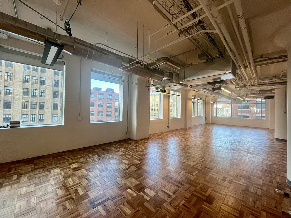 600 - 119 Spadina Avenue, Toronto, ON