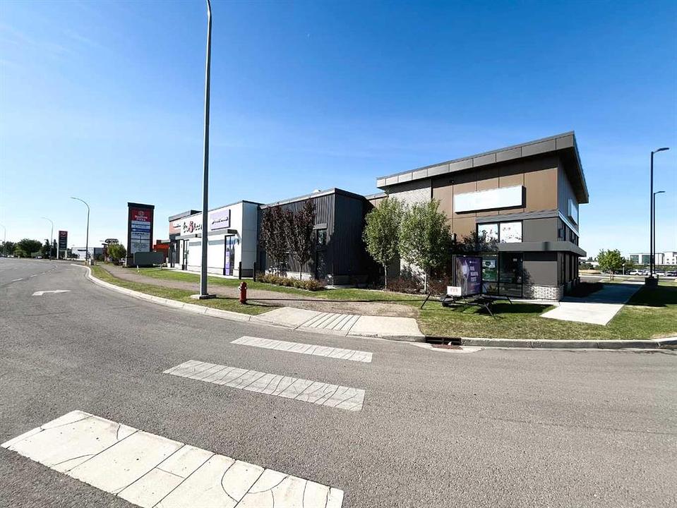 101 - 1751 Strachan Road Southeast, Medicine Hat, AB