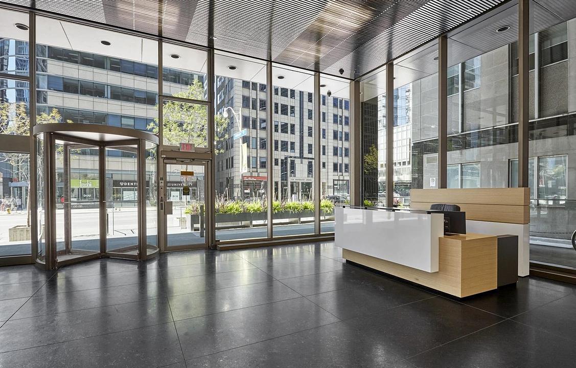 700 - 155 University Avenue, Toronto, ON