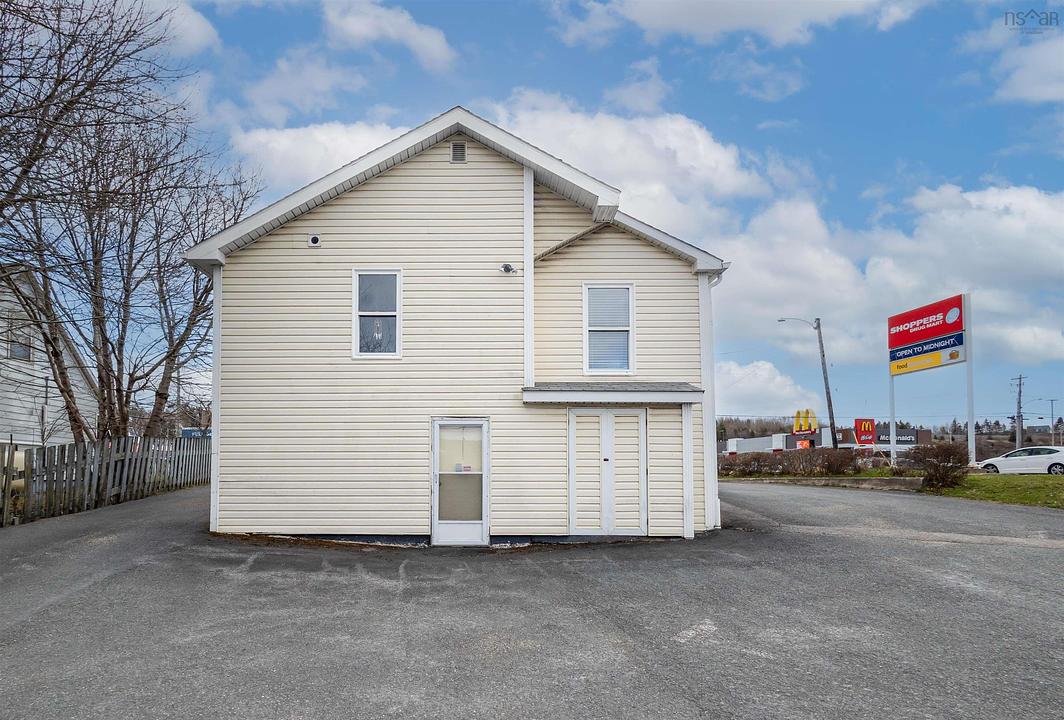 1154 Kings Road, Sydney, NS
