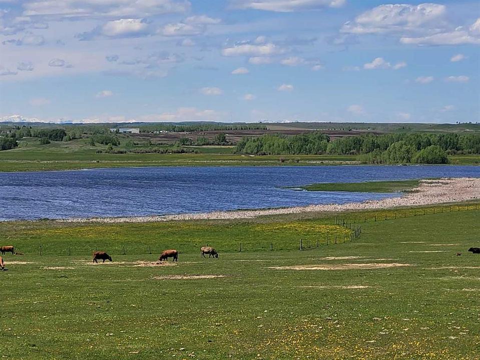 272065 Lochend Road, Rocky View County, AB