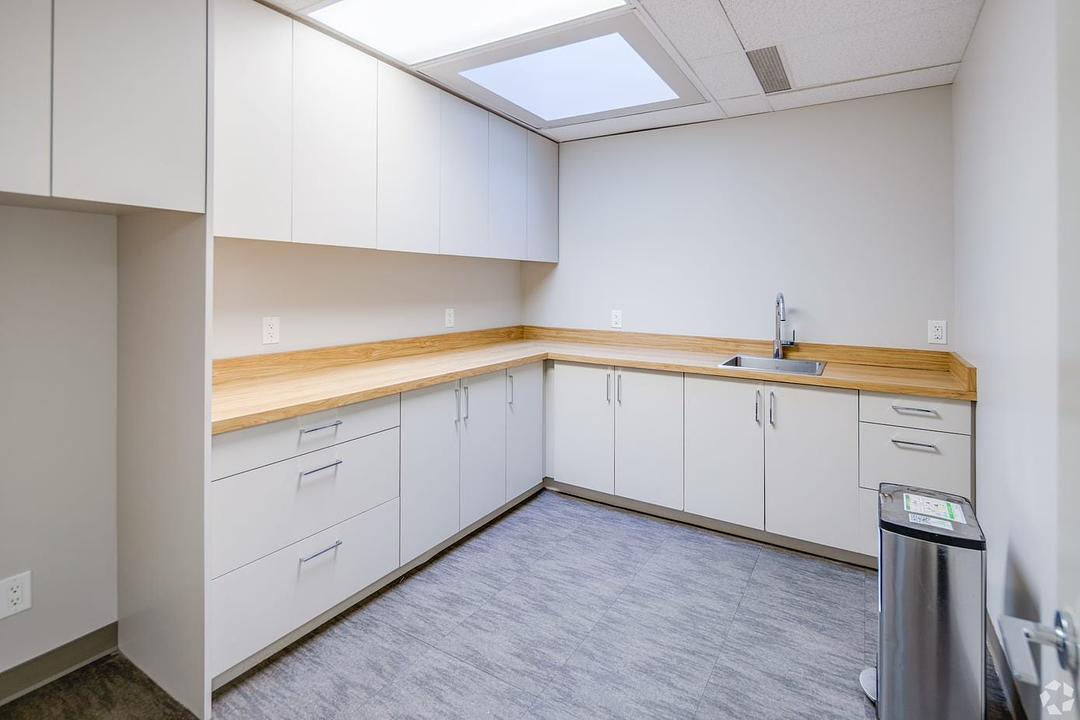 300 - 761 Cardero Street, Vancouver, BC