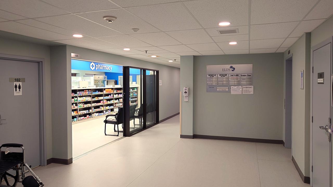 L101 - 4705 48 Avenue, Red Deer, AB