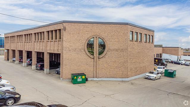 1030 Kamato Road, Mississauga, ON