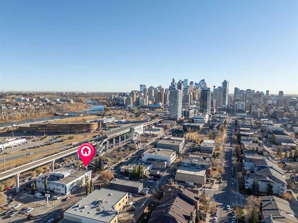 1742 10 Avenue Southwest, Calgary, AB