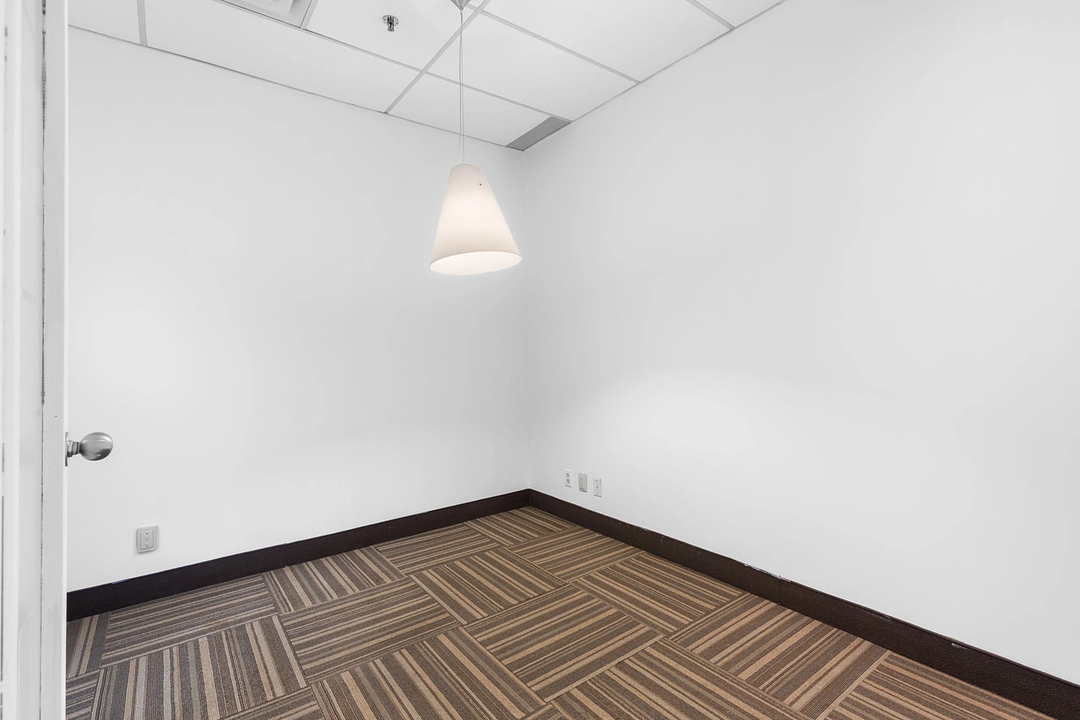 340 - 8150 Boulevard Métropolitain Est, Montréal, QC