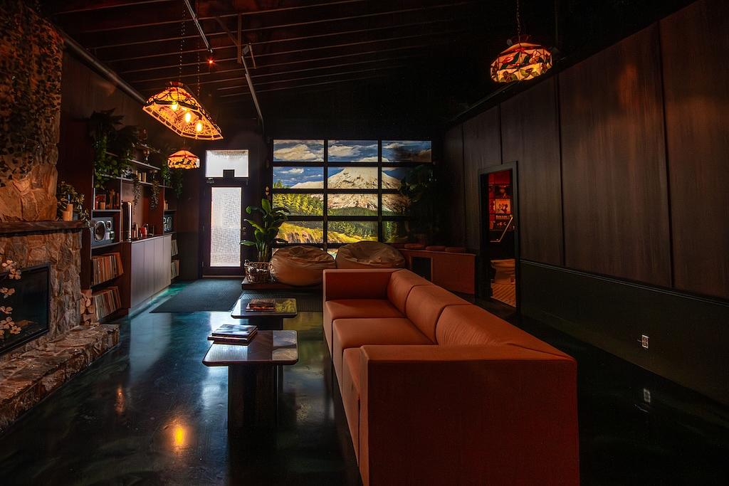 1024 Main St, Vancouver, BC