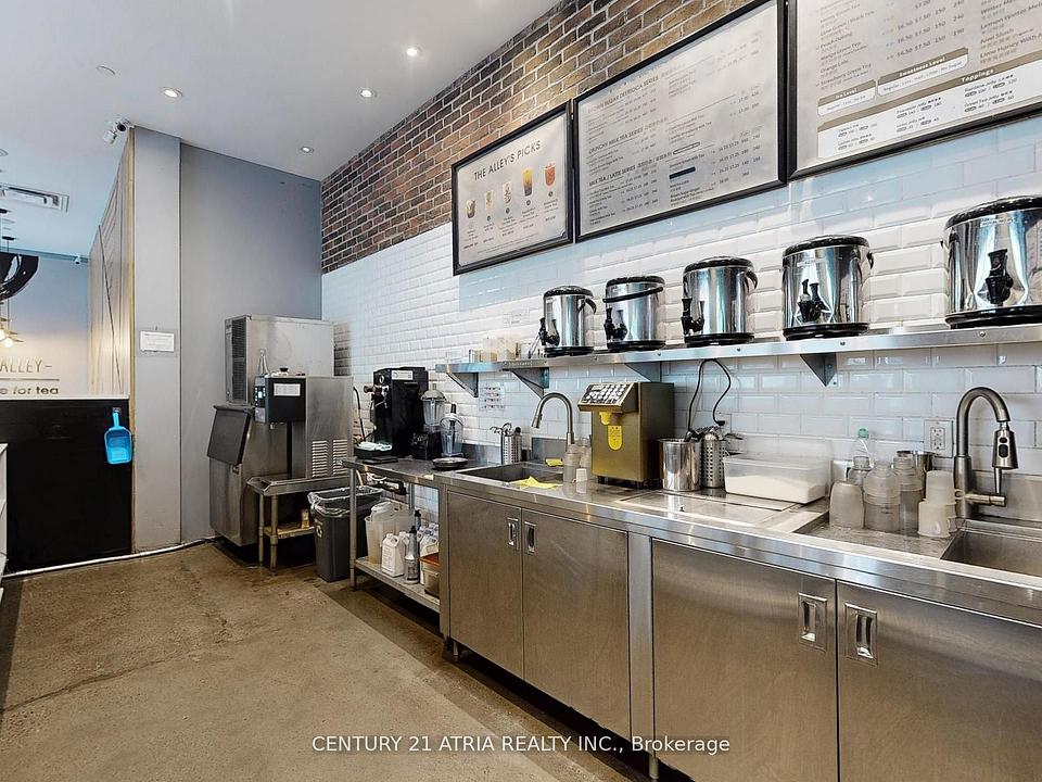1 - 382 Yonge Street, Toronto, ON