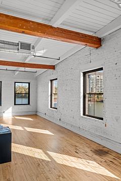 135 George Street North, Cambridge, ON
