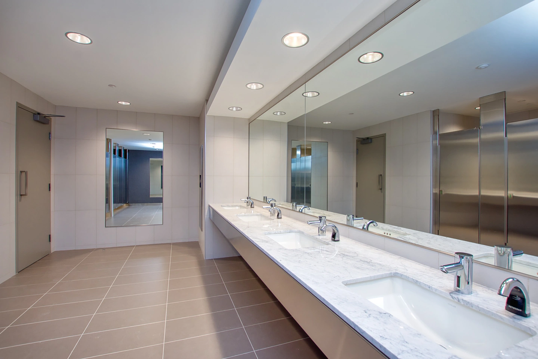 800 - 18 Wellington Street West, Toronto, ON
