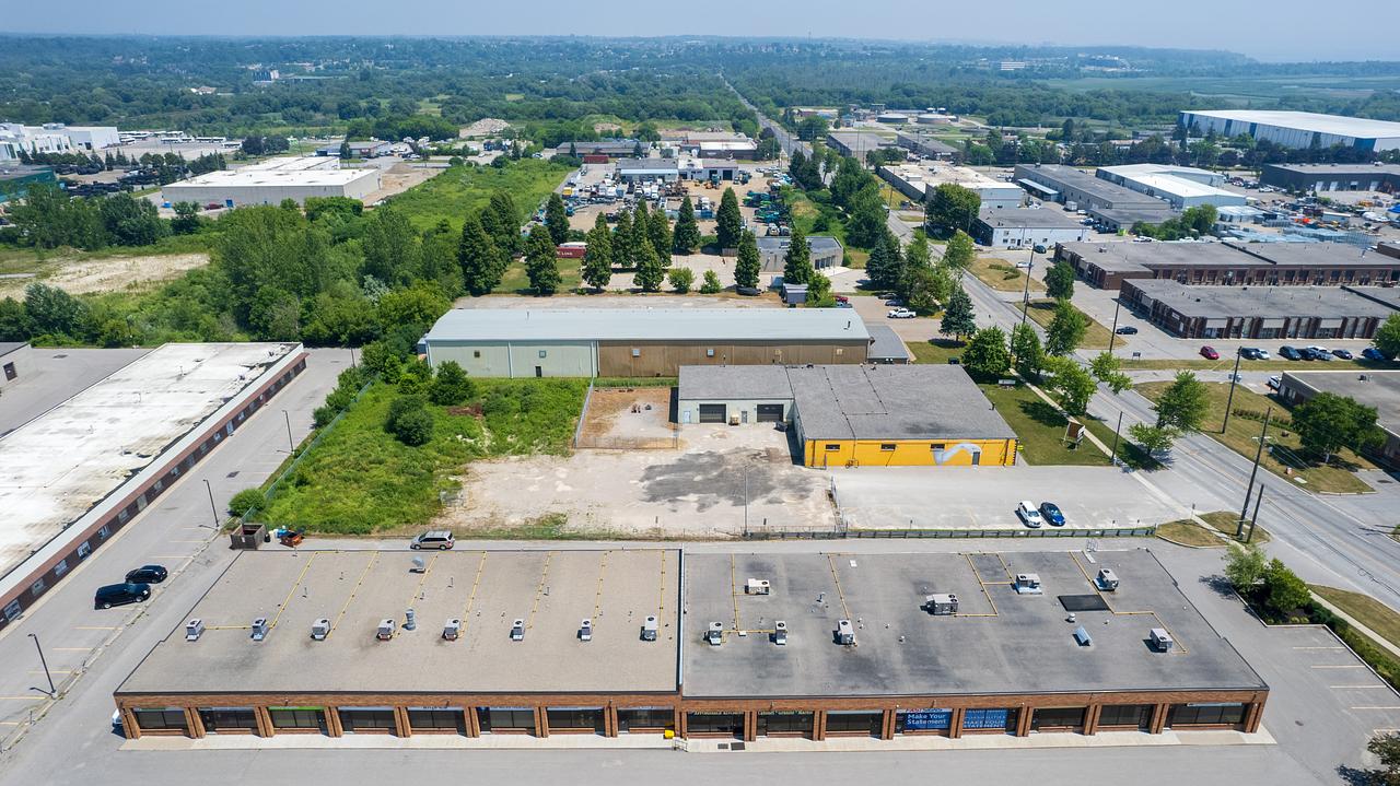574 Wentworth Street East, Oshawa, ON