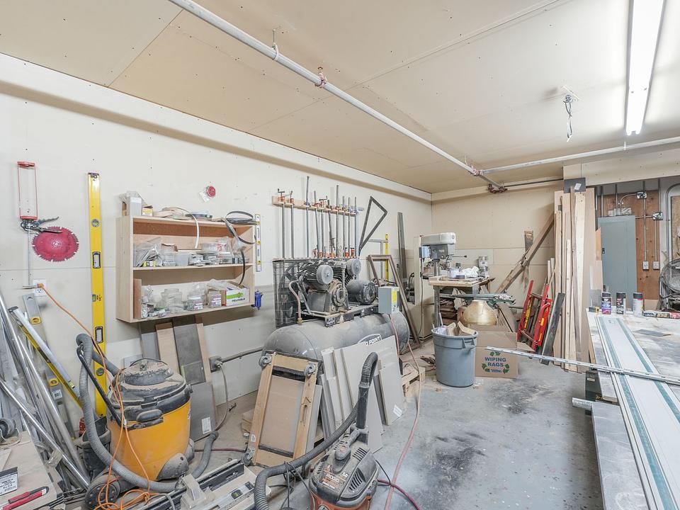 15454 131 Avenue Northwest, Edmonton, AB