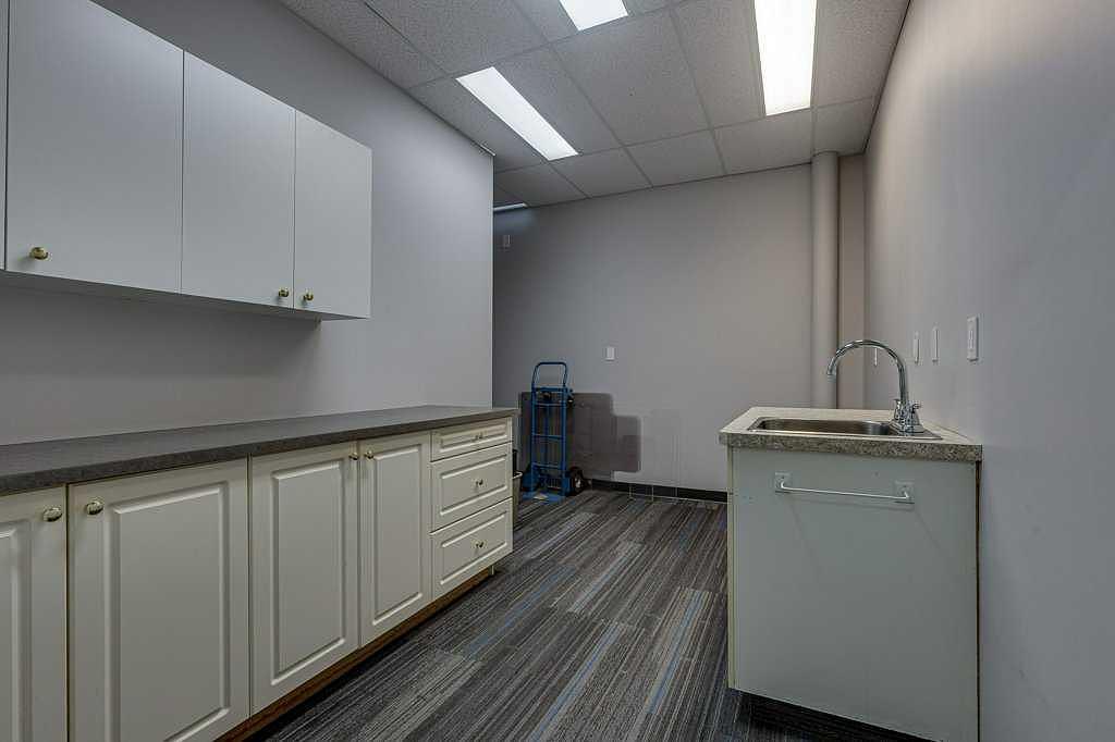 105 - 4807 50 Avenue, Red Deer, AB