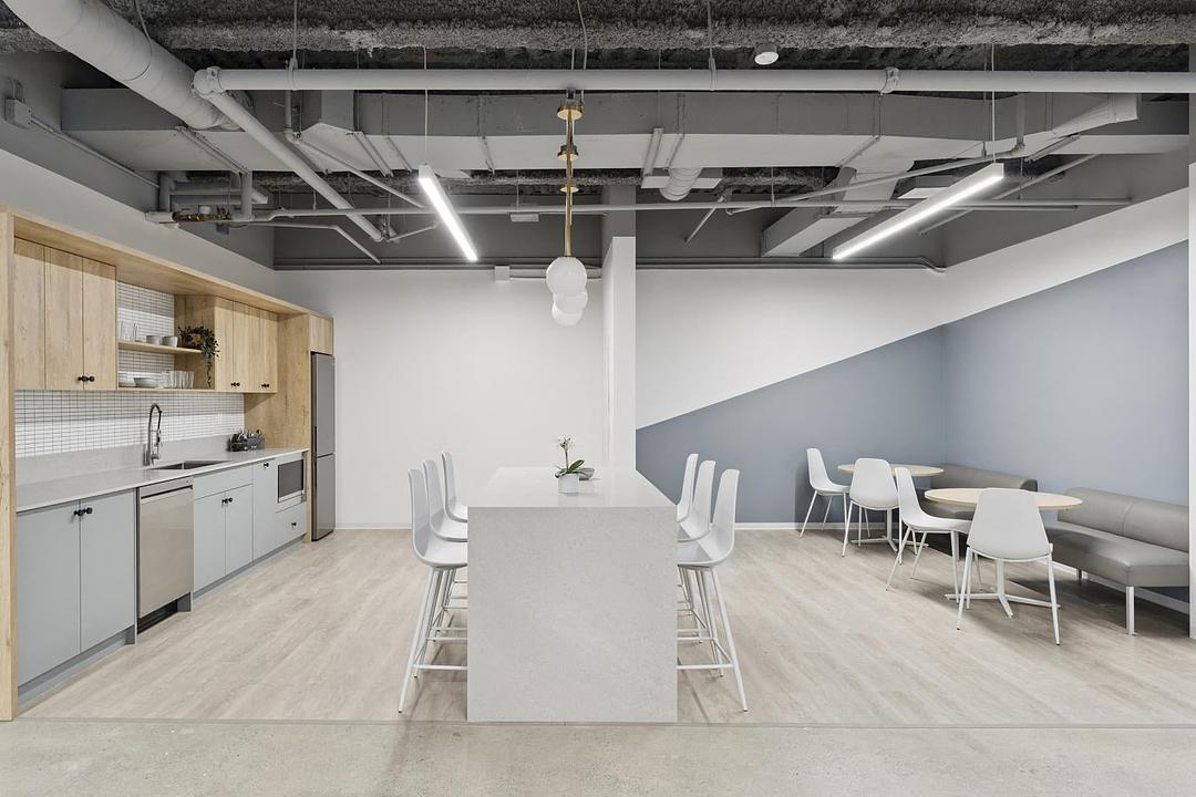 700 - 155 University Avenue, Toronto, ON