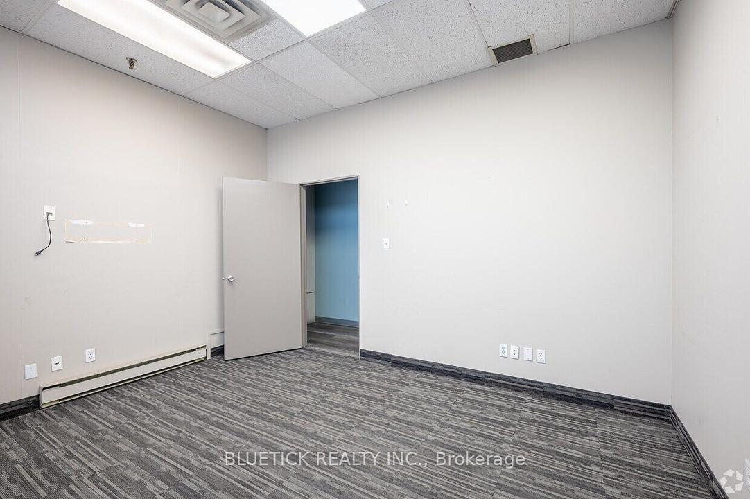 3 - 25 Tangiers Road, Toronto, ON