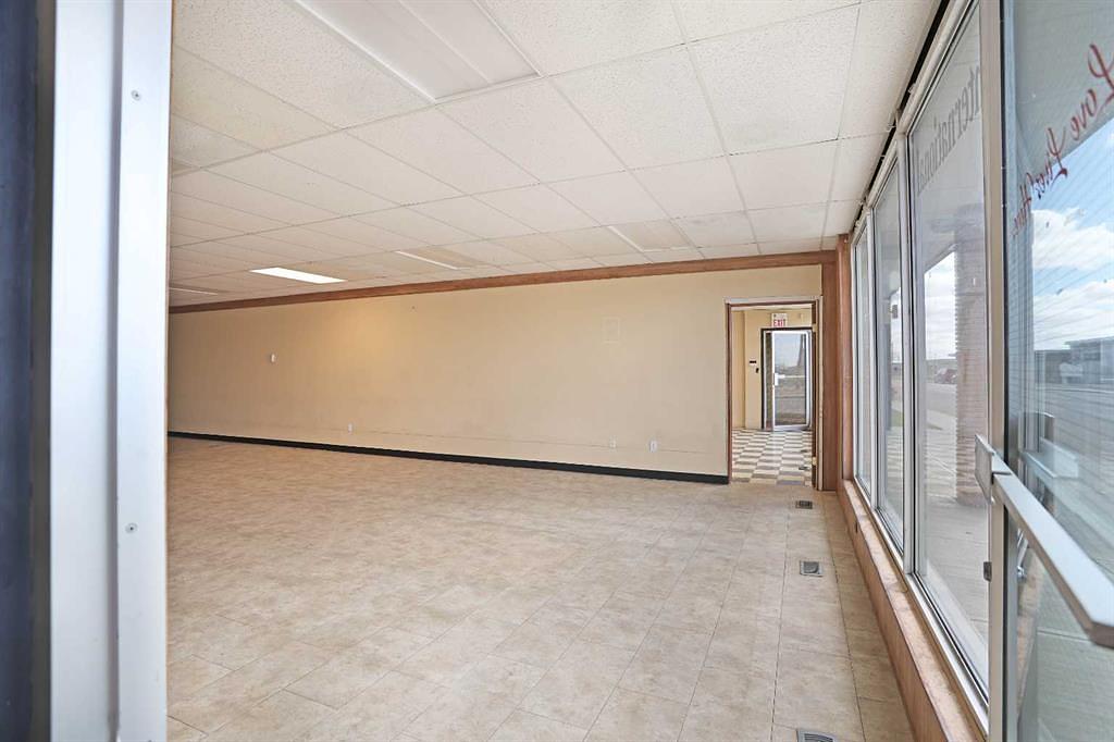 120 1st Avenue East, Brooks, AB