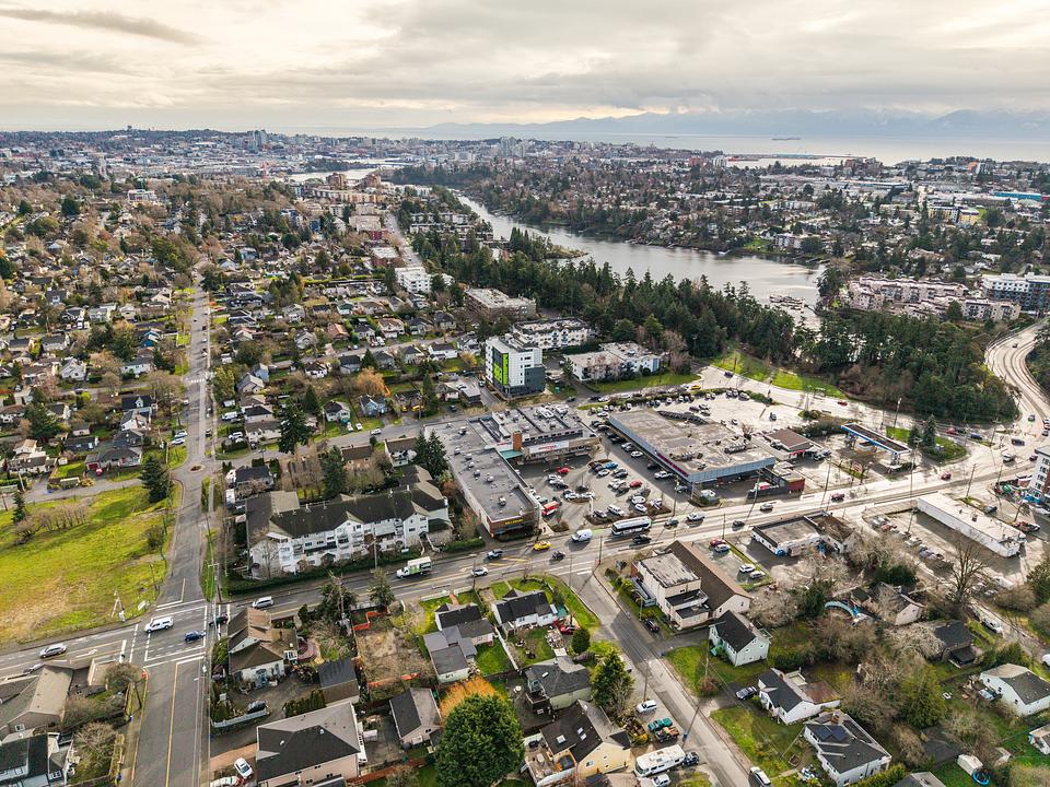2929 Tillicum Road, Victoria, BC