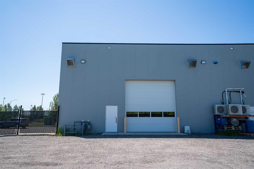 105 - 231 Don Seaman Way, Okotoks, AB