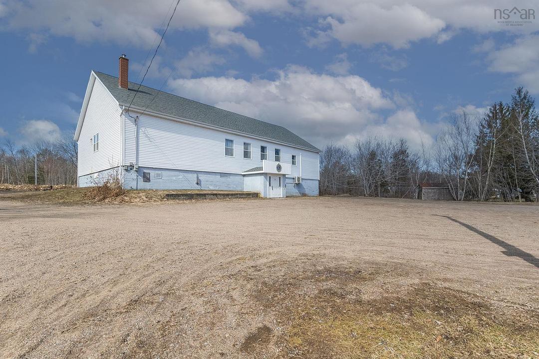 8921 Nova Scotia Trunk 10, Kingston, NS