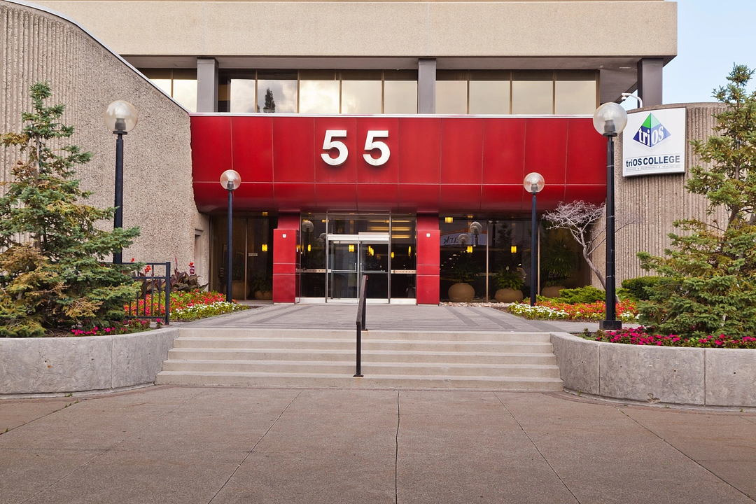 301 - 55 City Centre Drive, Mississauga, ON