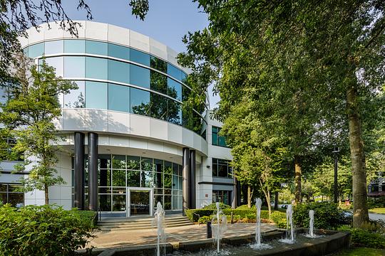 13700 International Place, Richmond, BC