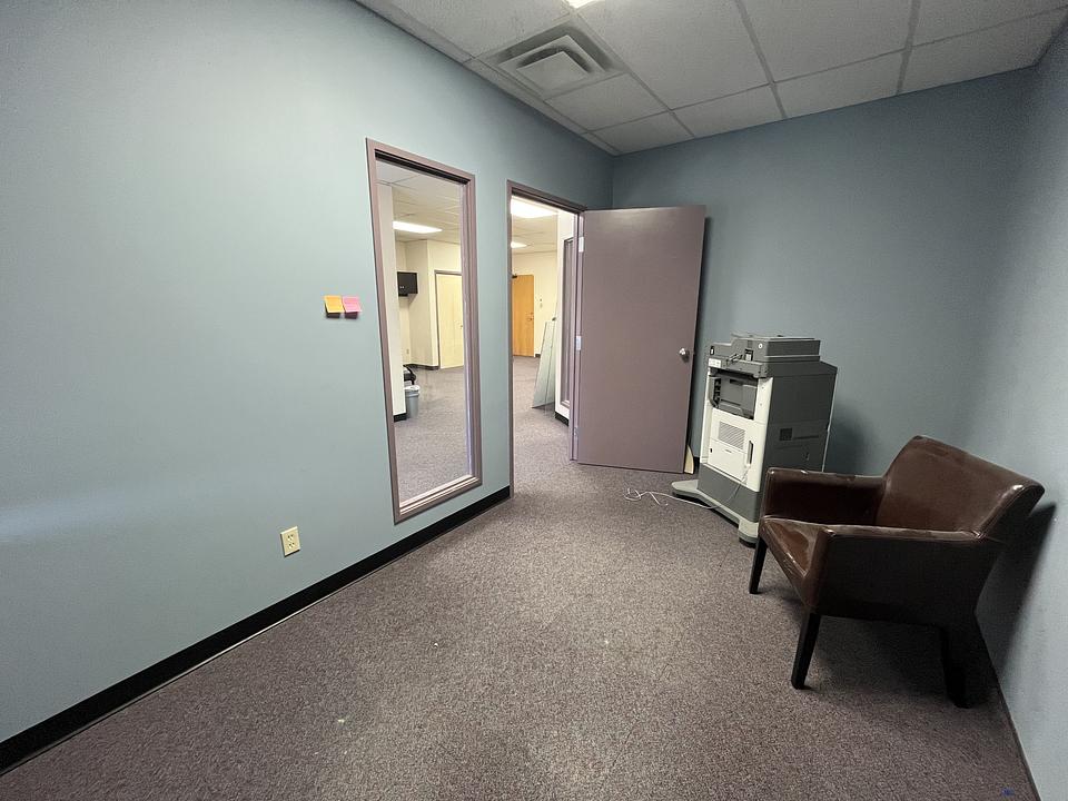 206 - 329 March Rd, Ottawa, ON
