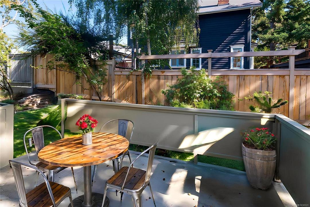 1043 Belmont Avenue, Victoria, BC