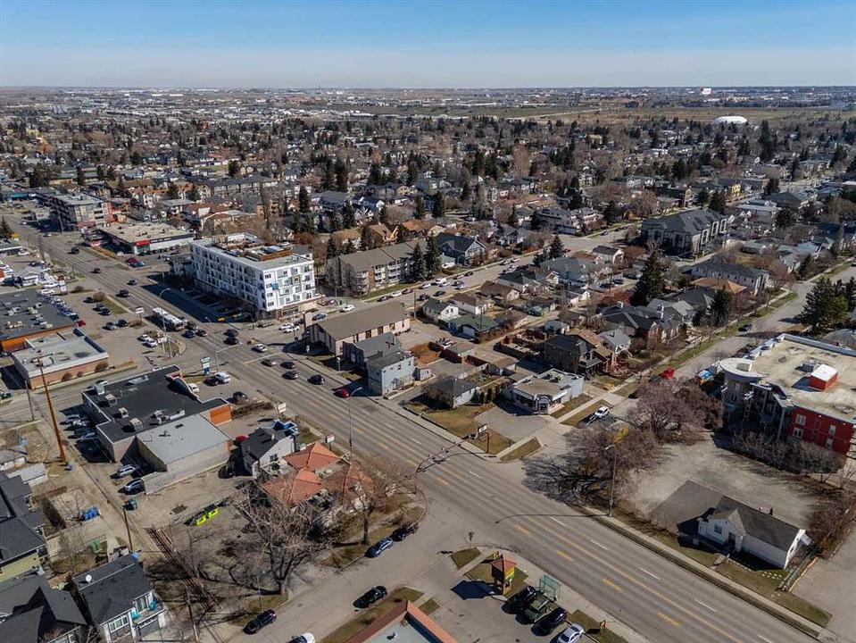 2018 Centre Street North, Calgary, AB