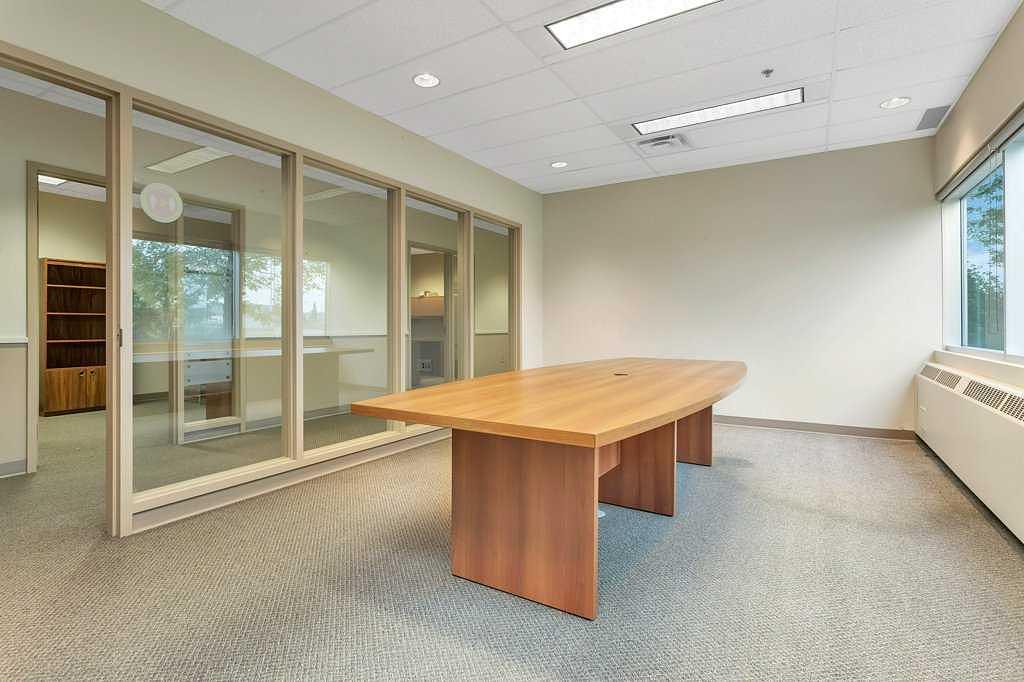 33 Schenk Industrial Road, Sylvan Lake, AB