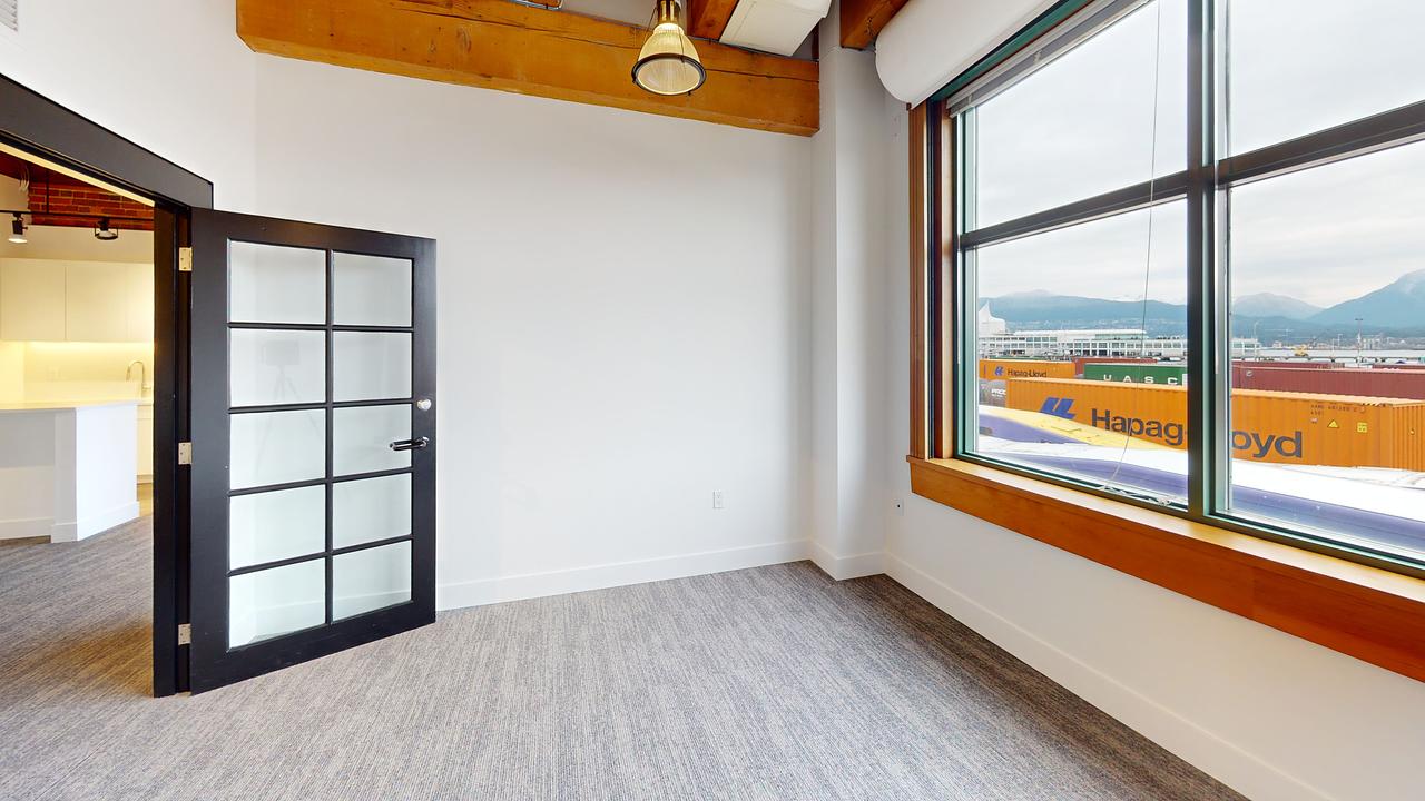 210 - 111 Water St, Vancouver, BC