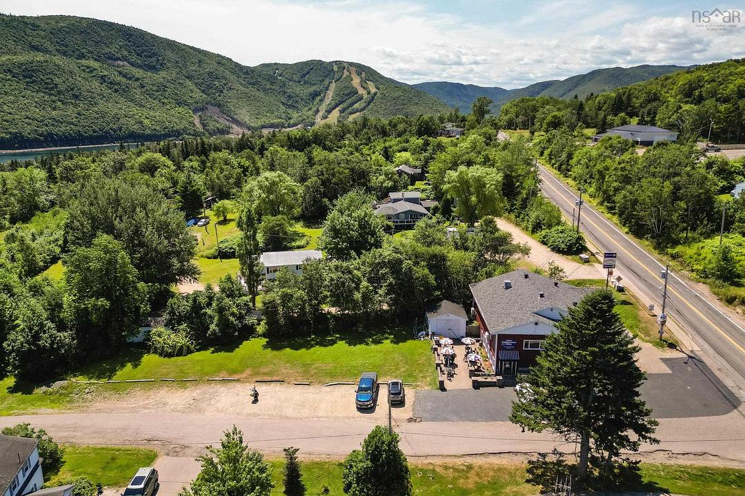 37867 Cabot Trail, Ingonish Beach, NS