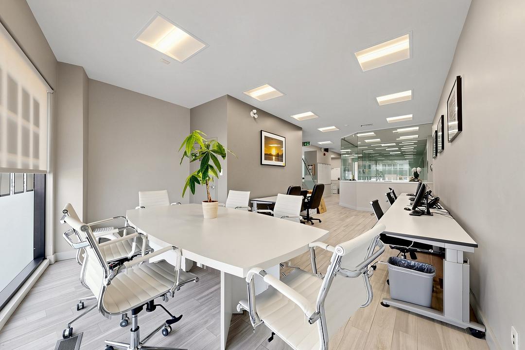 Full Building - 1911 Avenue Road, Toronto, ON