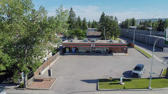 4615 Valiant Drive Northwest, Calgary, AB