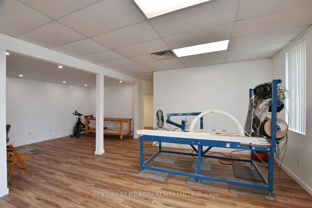 240 9th Avenue East, Owen Sound, ON
