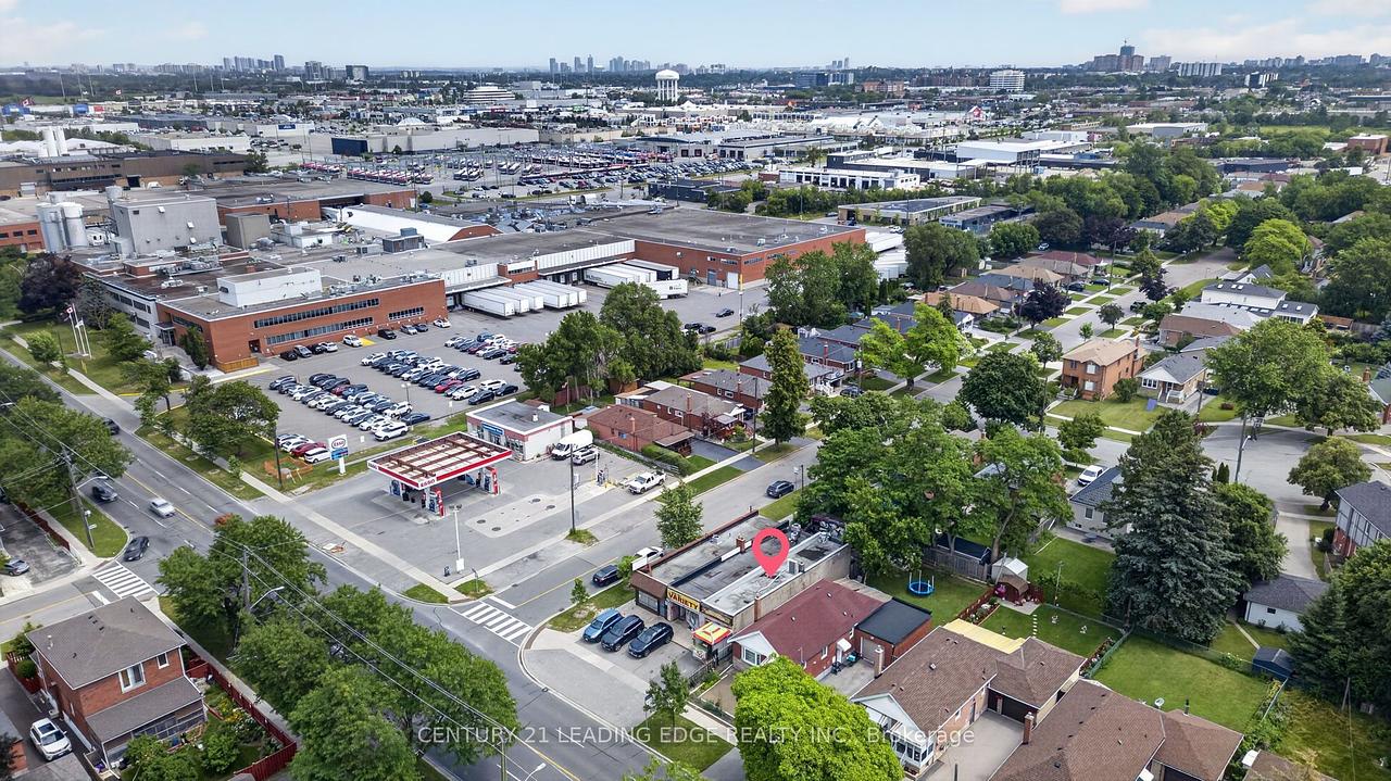 741 Pharmacy Avenue, Toronto, ON