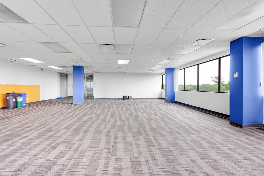 401 - 710 Dorval Drive, Oakville, ON