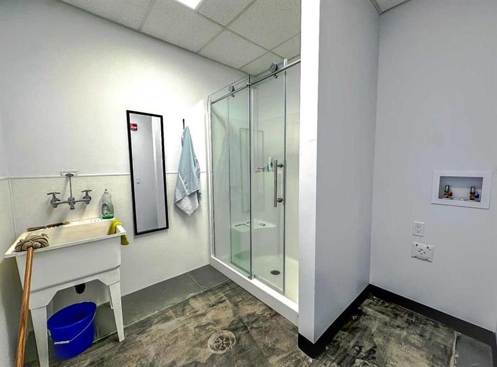5073 11 Street Southeast, Calgary, AB