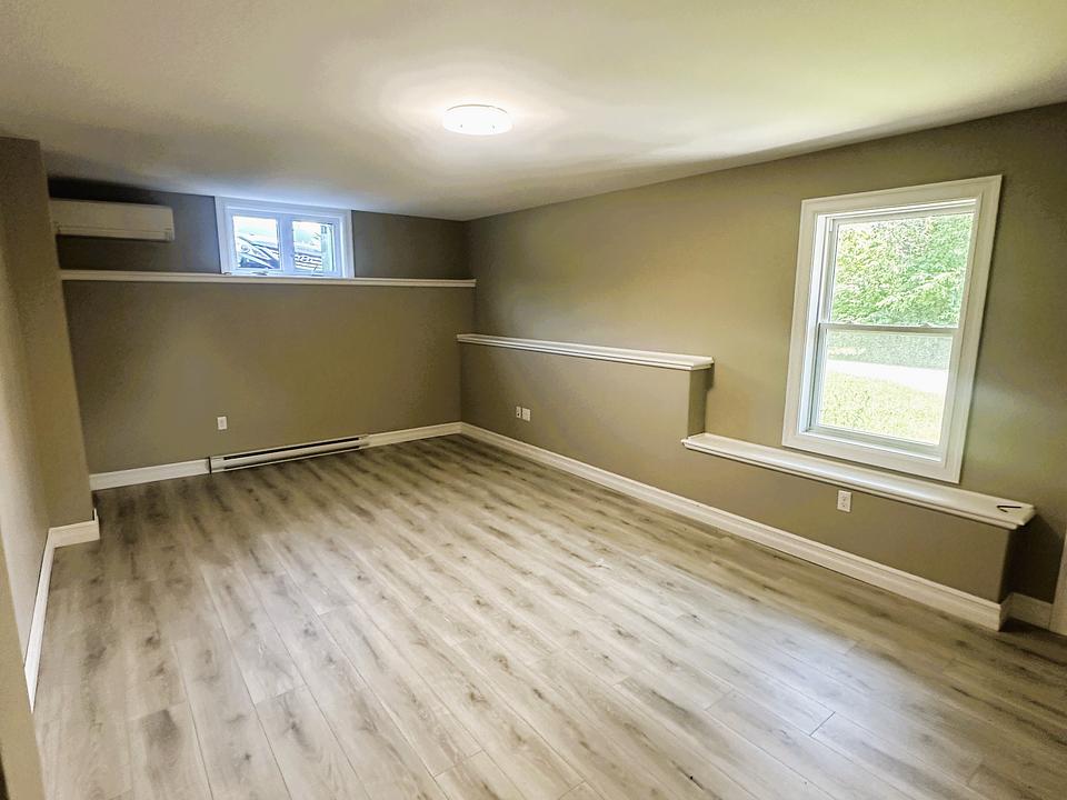 1423 Fall River Road, Fall River, NS