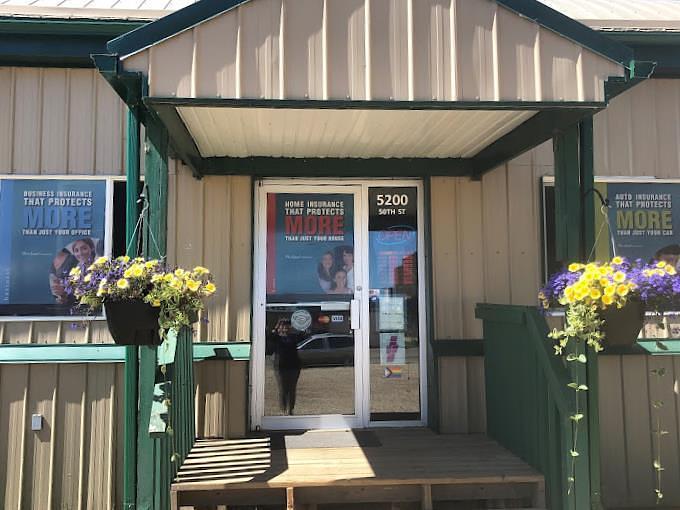 5200 - 50 Street, High Prairie, AB