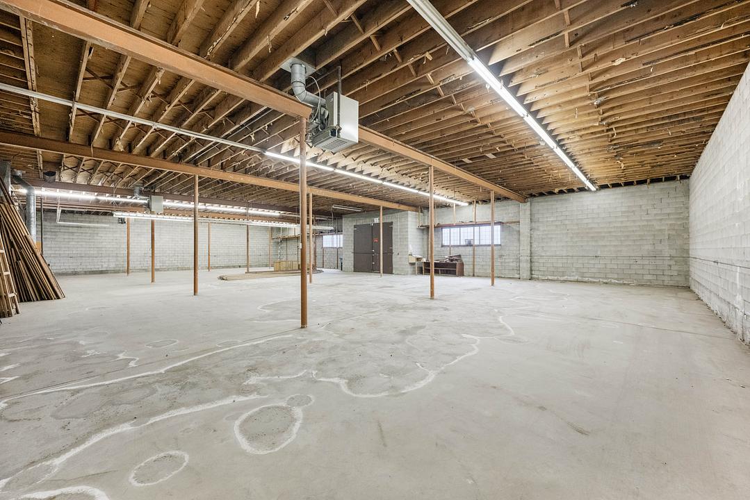 8242 Ontario Street, Vancouver, BC