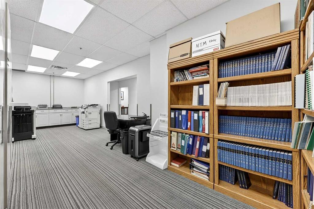 140 - 5700 1 Street Southwest, Calgary, AB