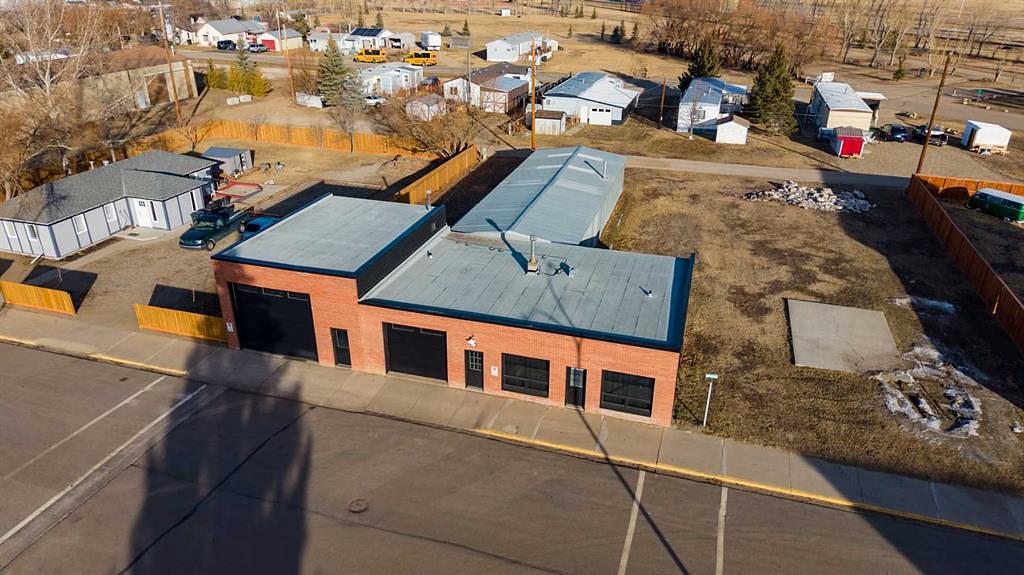 111 4 Avenue, Warner, AB