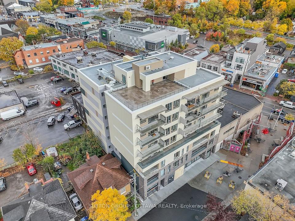 399 Winston Avenue, Ottawa, ON