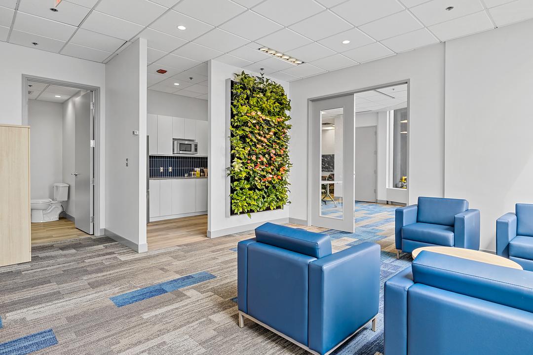 200 - 700-1420 Blair Towers Place, Ottawa, ON