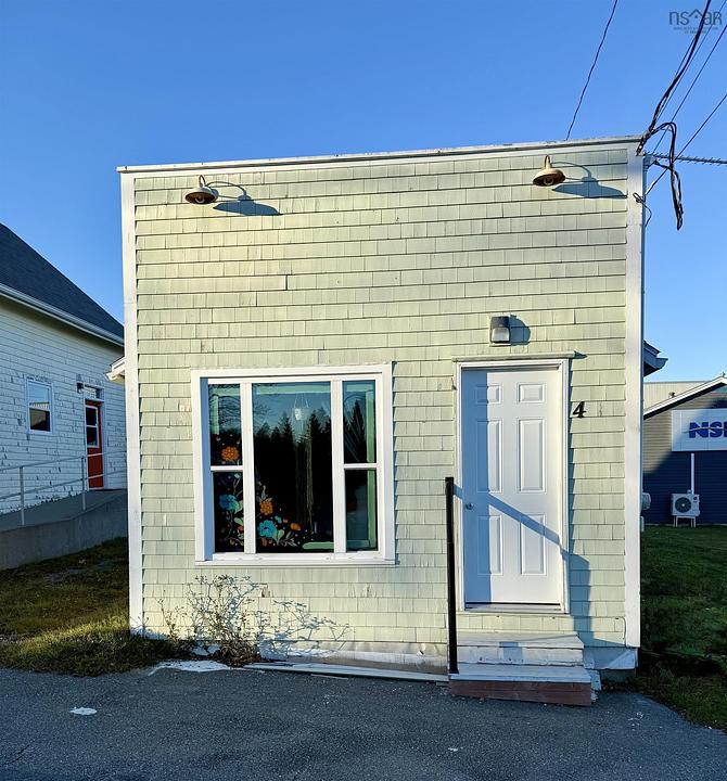 4 Beech Street, Lockeport, NS