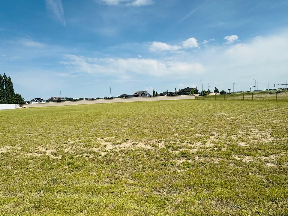 3002 Southridge Boulevard South, Lethbridge, AB